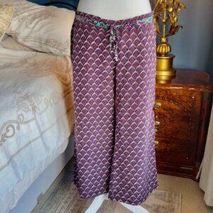 100% Silk Purple Patterned Cropped Pants